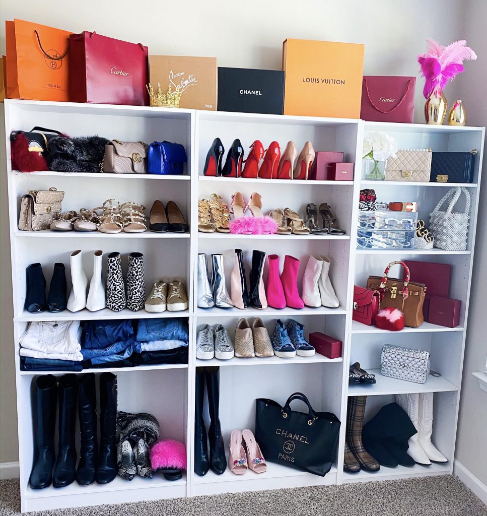 How I Organize My Closet